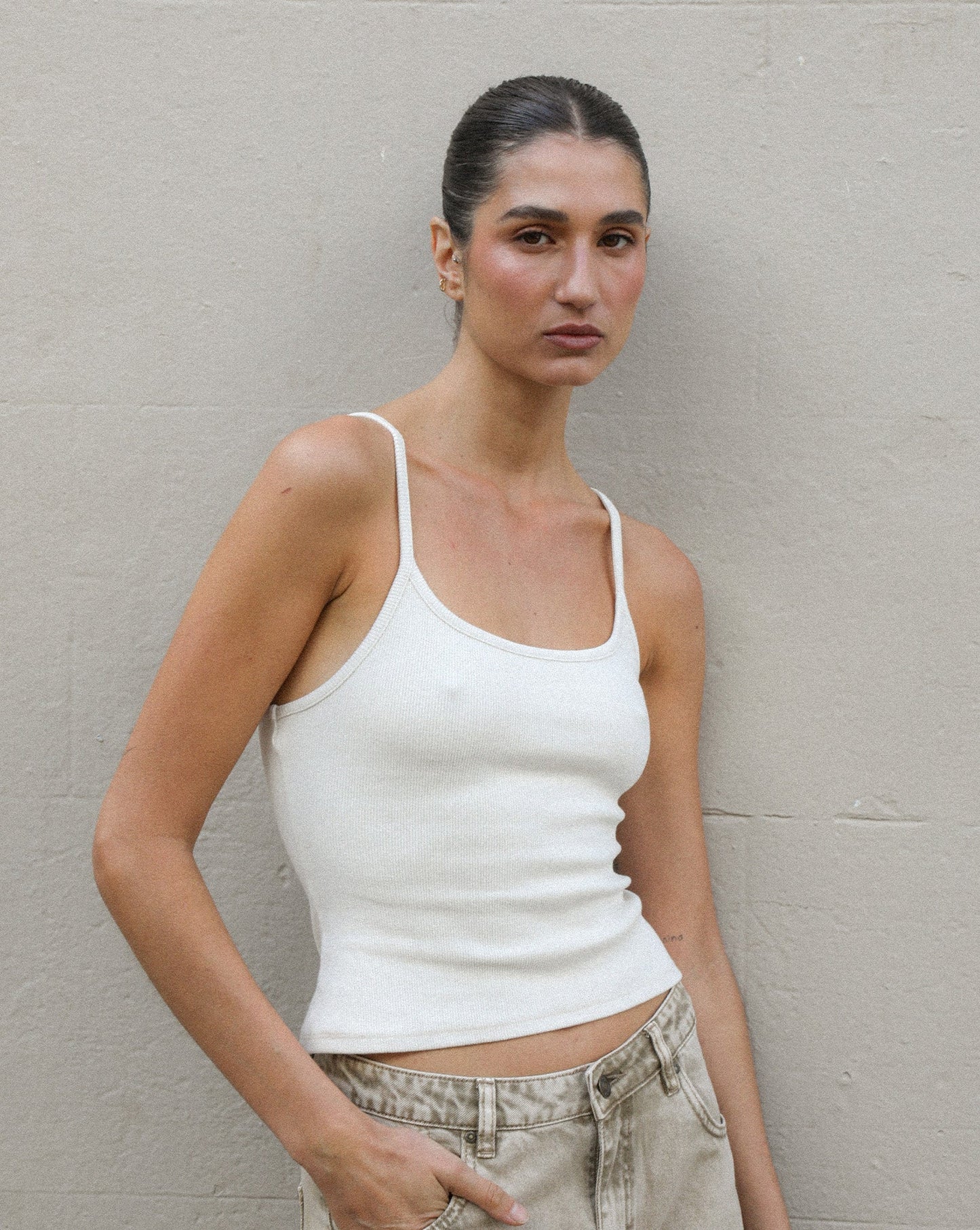 Oli Tank Creme