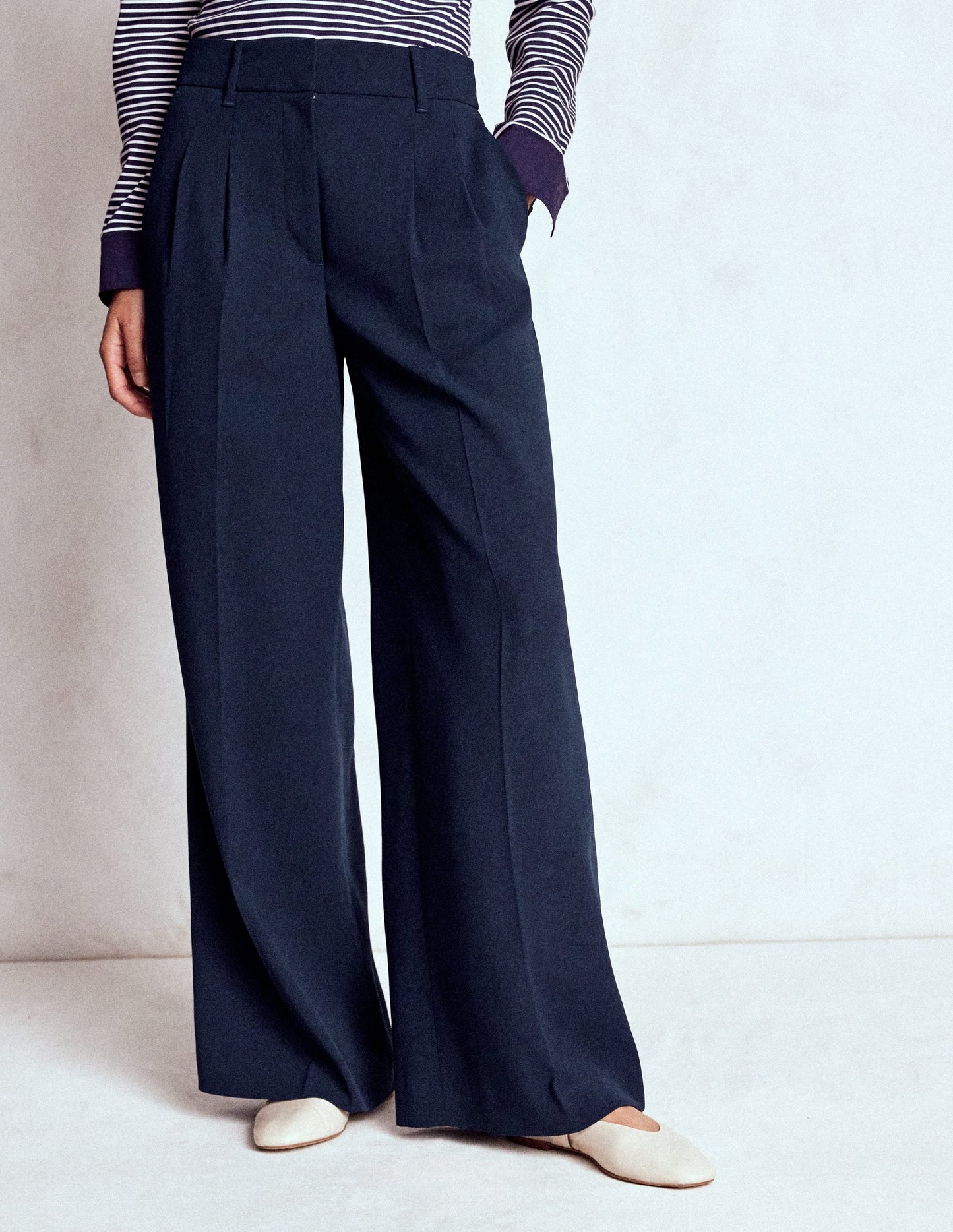 Kensington Tailored Pants-Navy