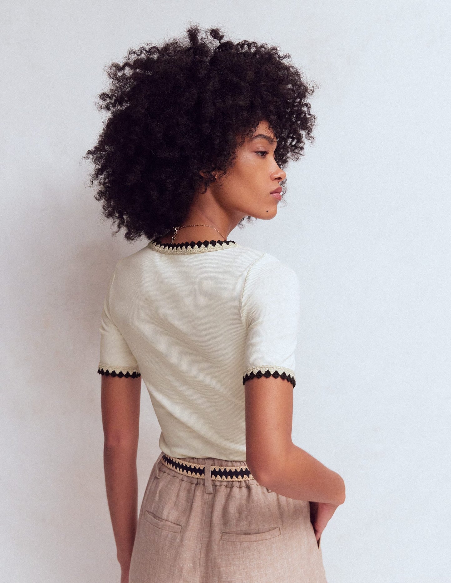 Maddie Trim Detail T-Shirt-Ivory with Black