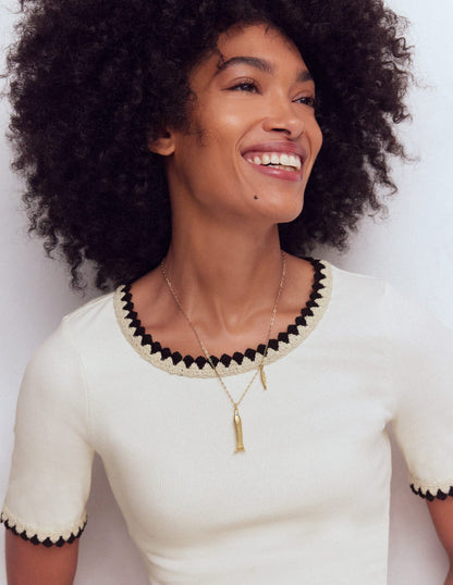 Maddie Trim Detail T-Shirt-Ivory with Black