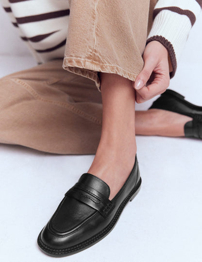 Nya Penny Loafers-Black