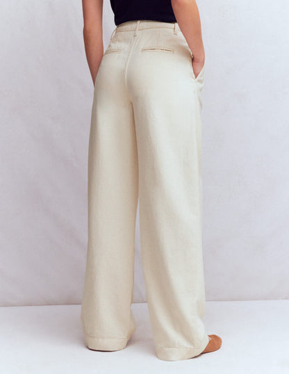 Pleated Wide Leg Jeans-Ecru