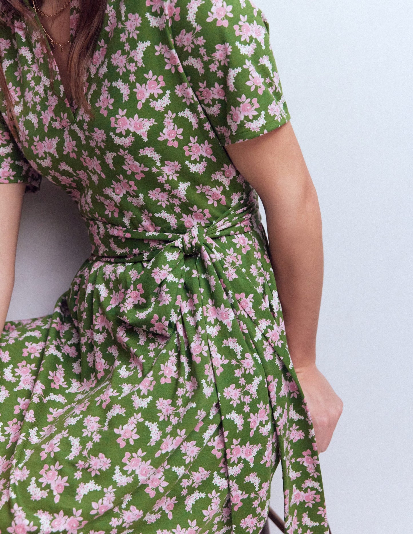 Daisy Flippy Jersey Dress-Promenade Green, Dainty Blooms