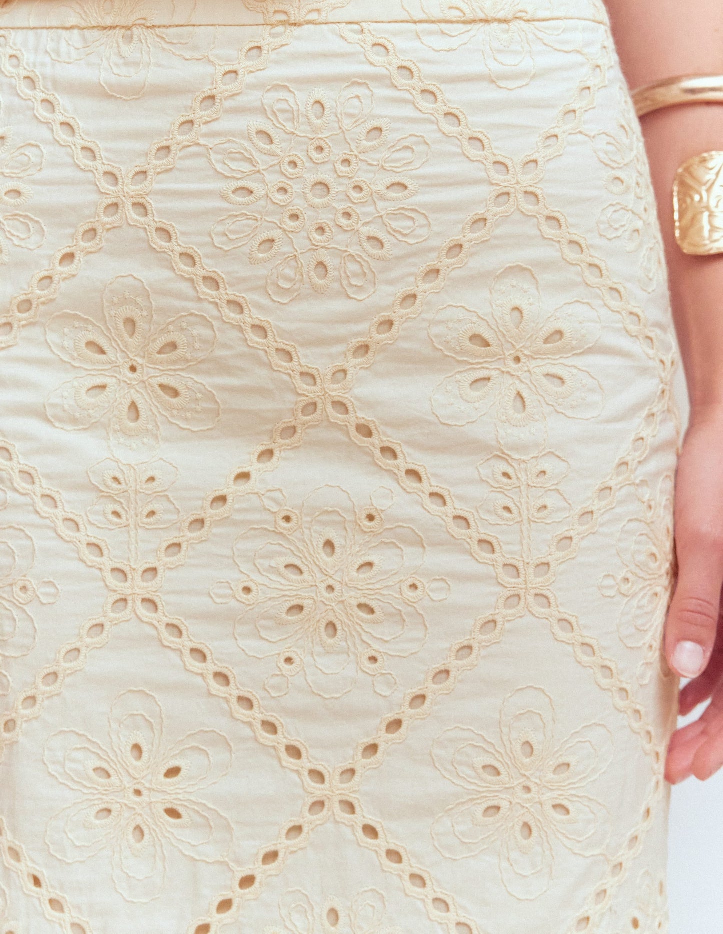 Textured Column Skirt-Ivory Broderie