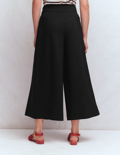 Single Pleat Ponte Culottes-Black