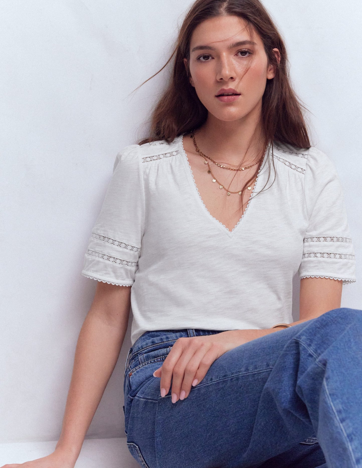 Poppy Trim V Neck T-Shirt-White