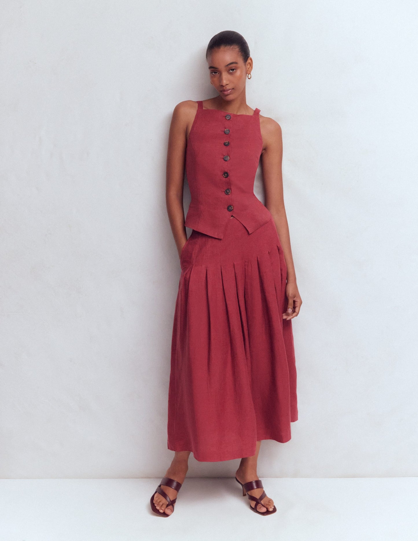 Square Neck Linen Waistcoat-Rich Chestnut