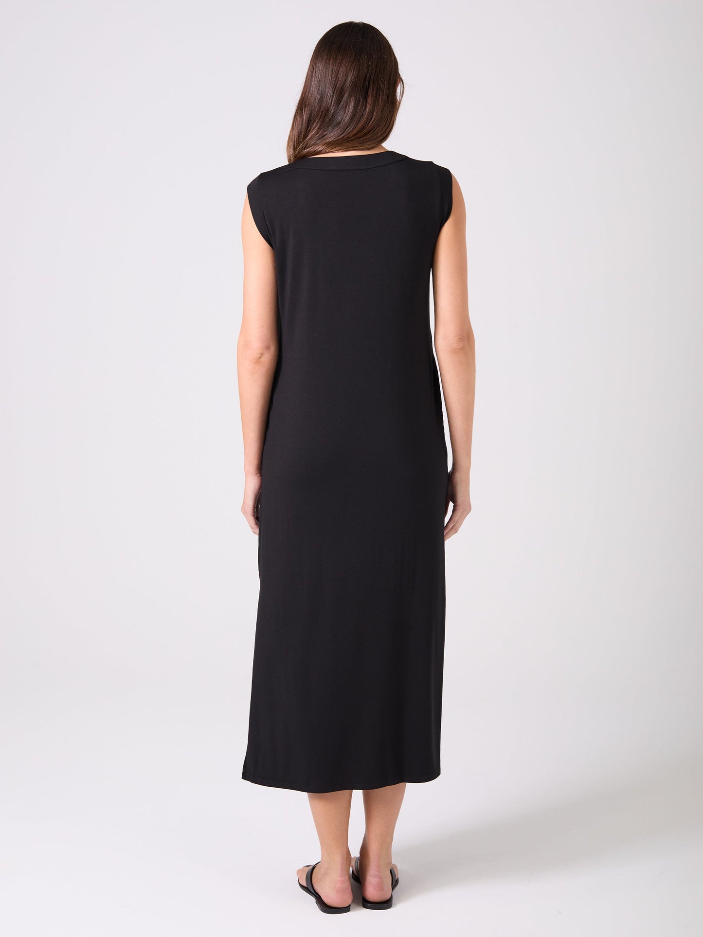 Everly V Neck Maxi Dress - Black