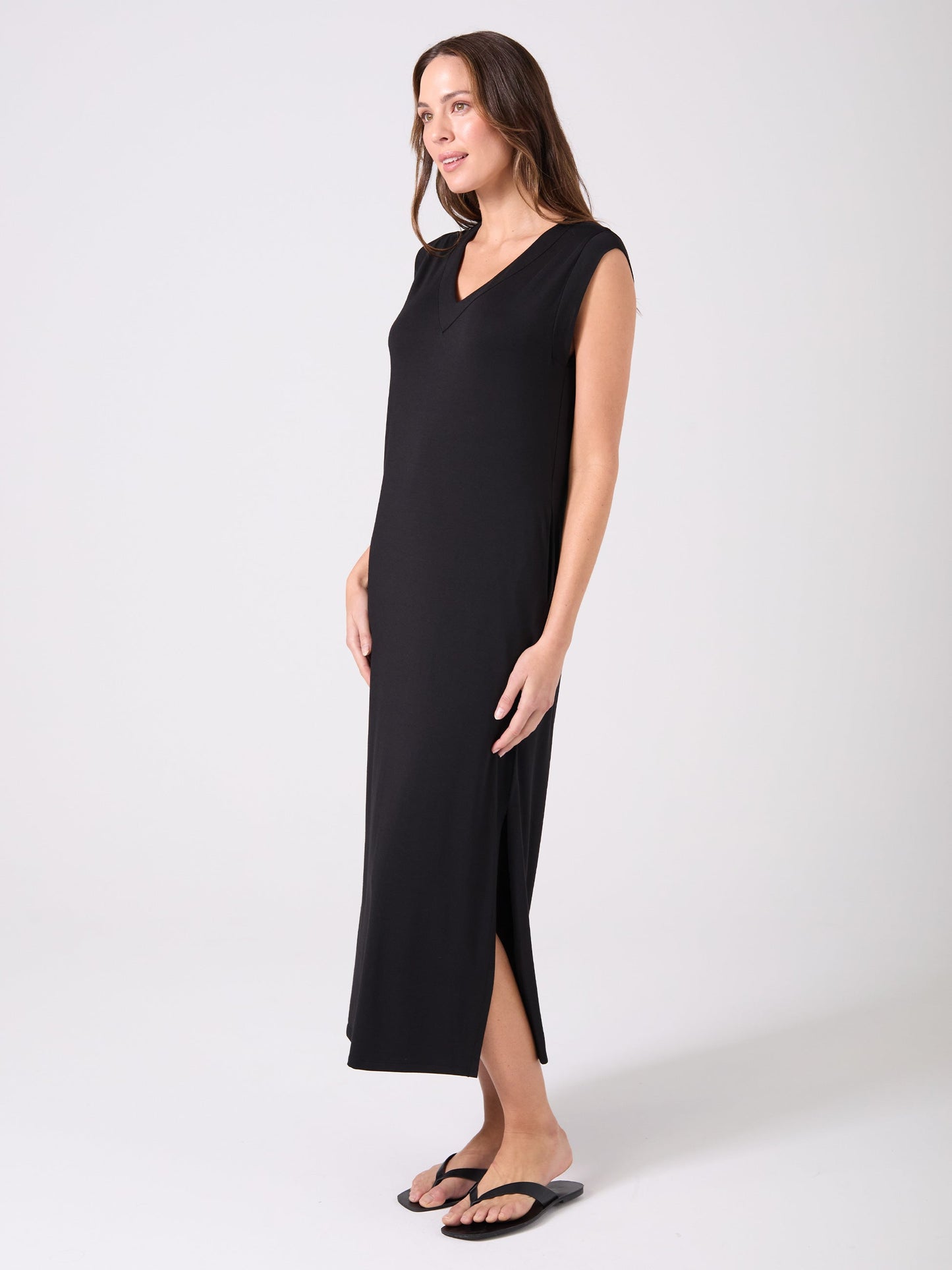 Everly V Neck Maxi Dress - Black