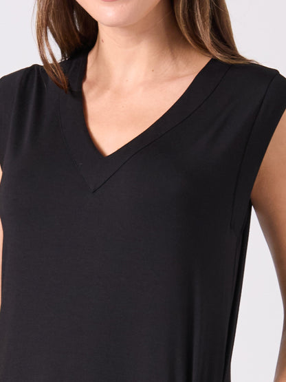 Everly V Neck Maxi Dress - Black