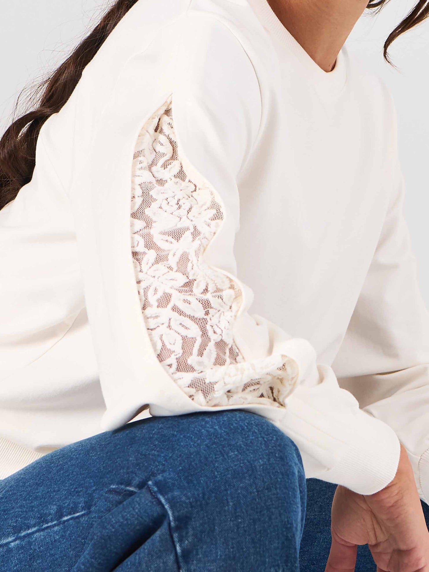 Lucy Sweatshirt - Soft White