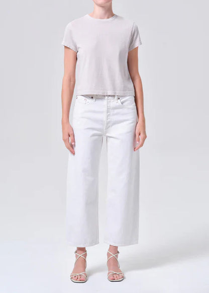 Arc Crop in Chalk White