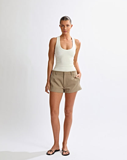 Jacquie Shorts Taupe