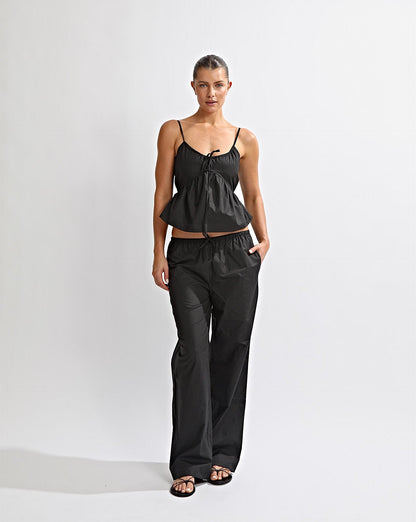 Gabby Pants Black Cropped