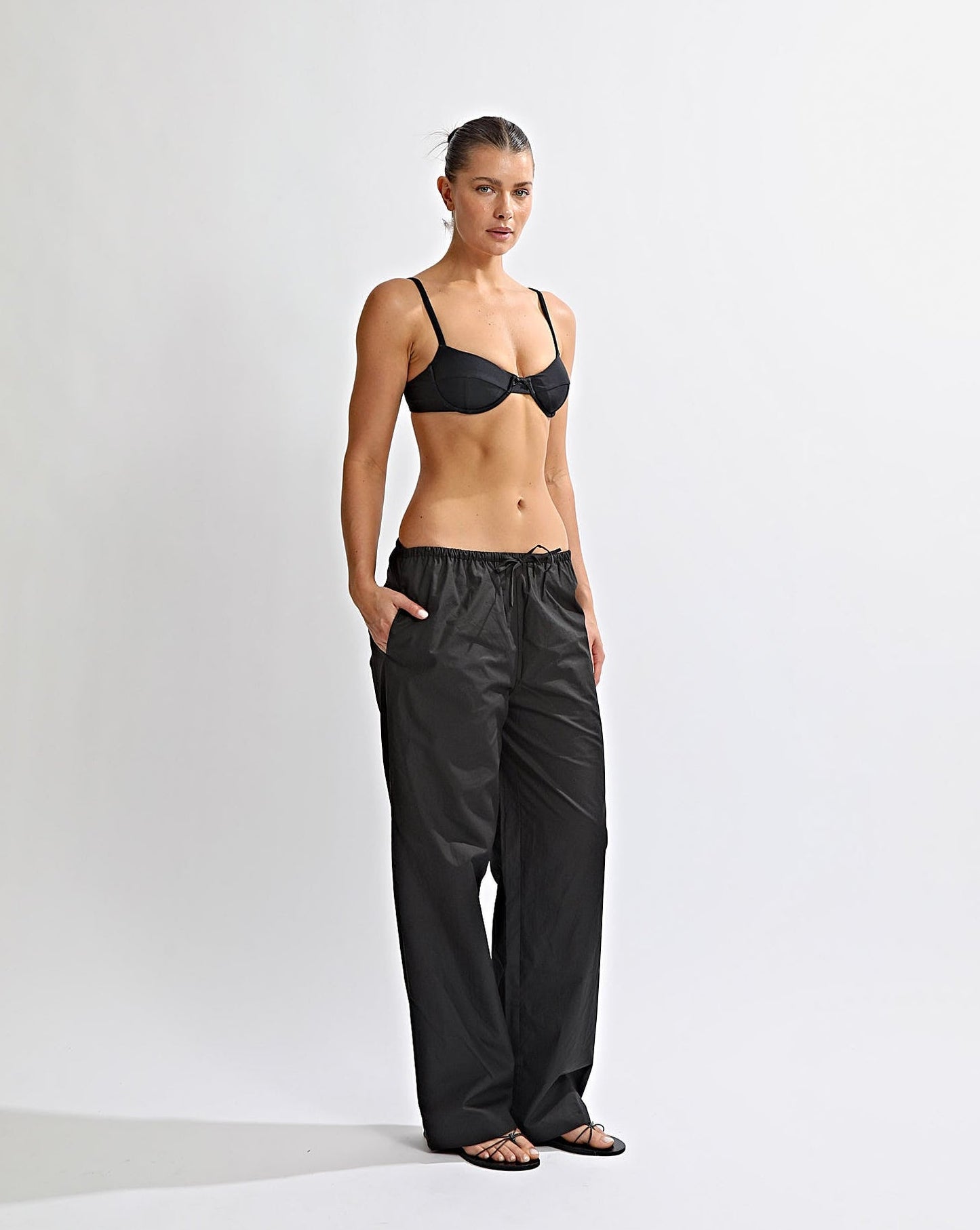 Gabby Pants Black Cropped