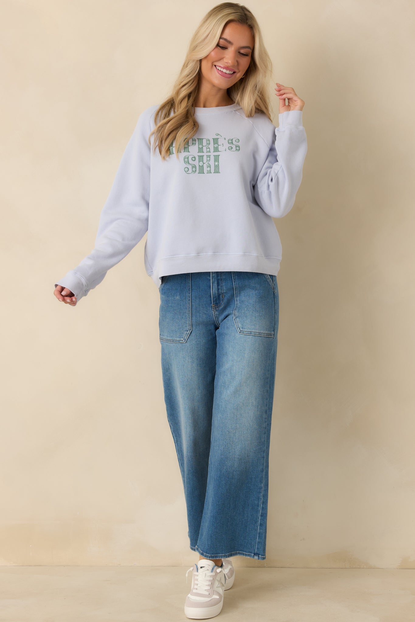 Après Ski Light Blue Crewneck Raglan Sweatshirt