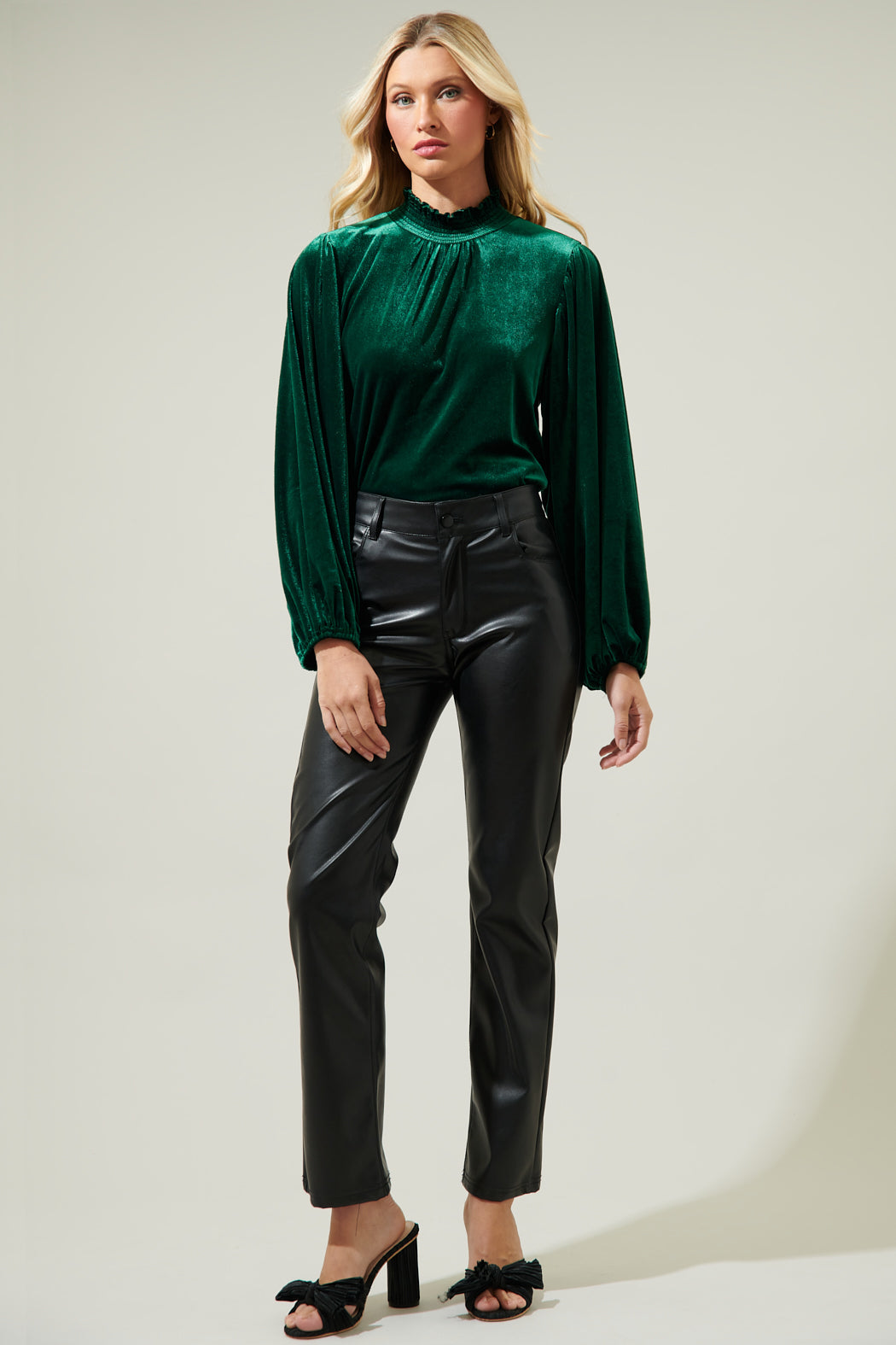 Dilma Velvet Figaro Balloon Sleeve Blouse