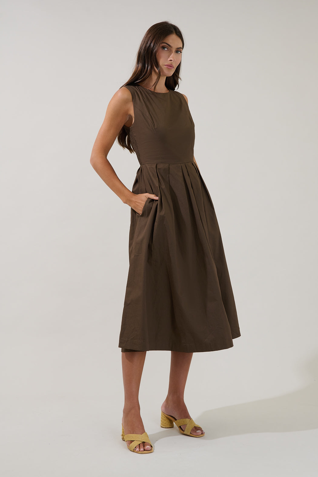 Emily Pleated Sleeveless Midi Dress